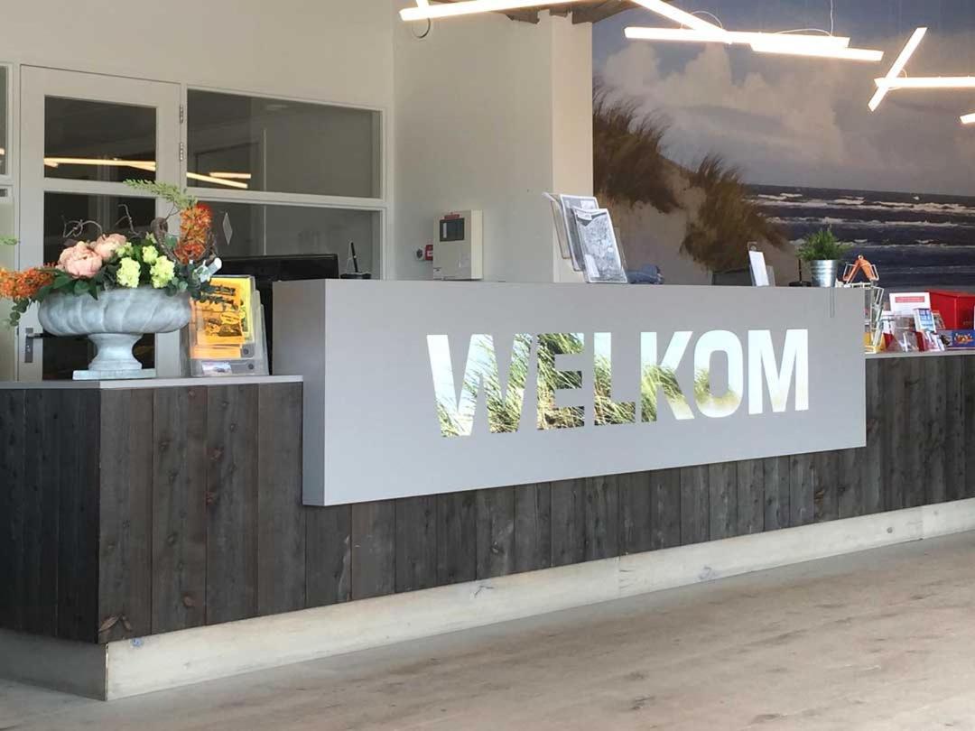Ameland-Nes-Duinoord: Stacaravan Nes  Luaran gambar
