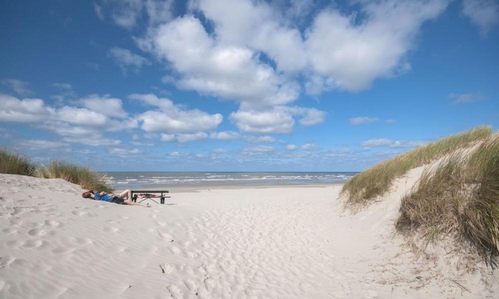 Ameland-Nes-Duinoord: Stacaravan Nes  Luaran gambar
